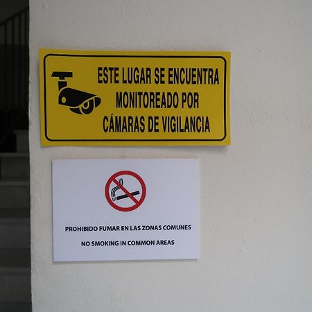 J & E Malaga Center Apartamentos المظهر الخارجي الصورة