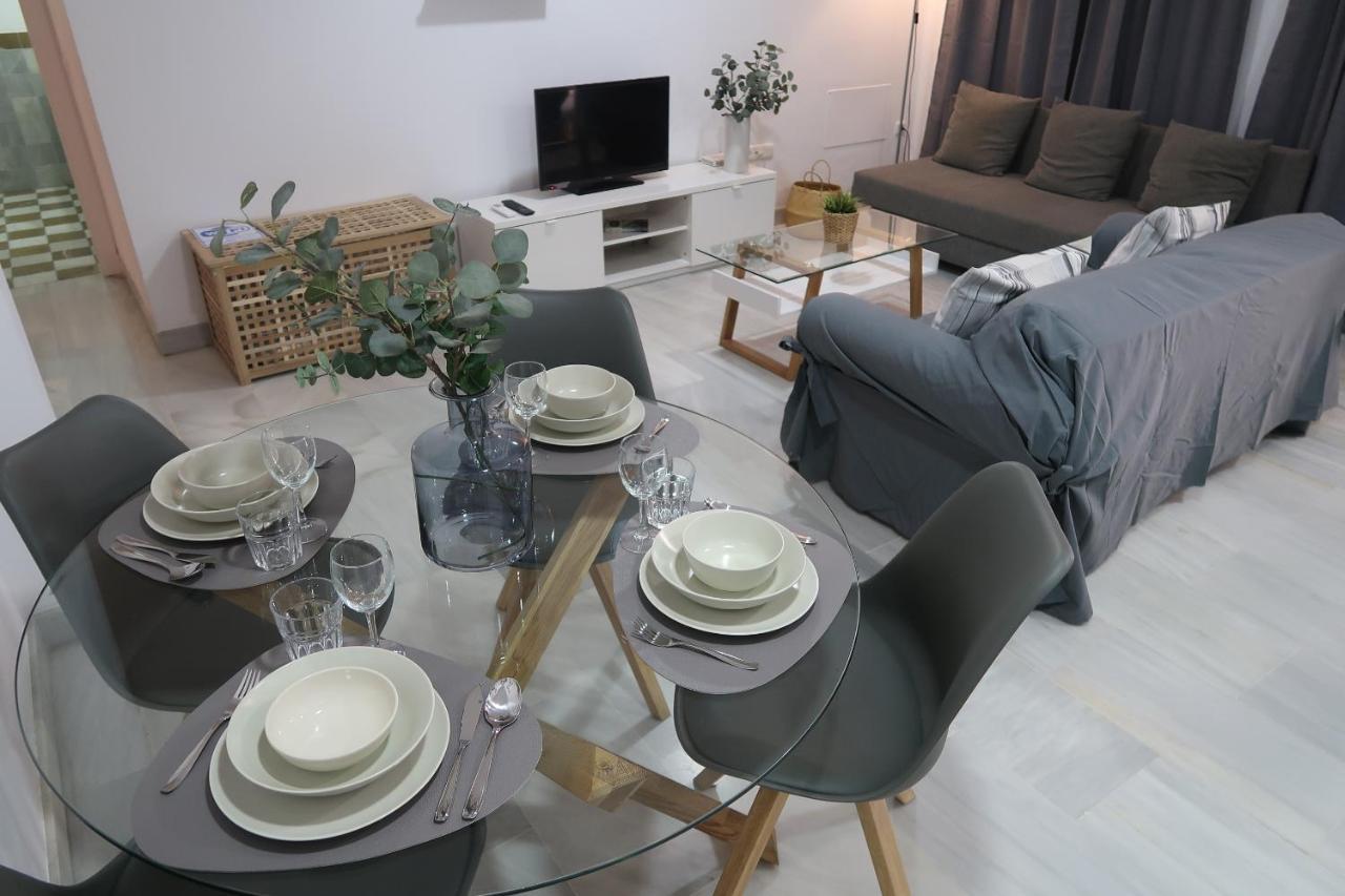 J & E Malaga Center Apartamentos المظهر الخارجي الصورة