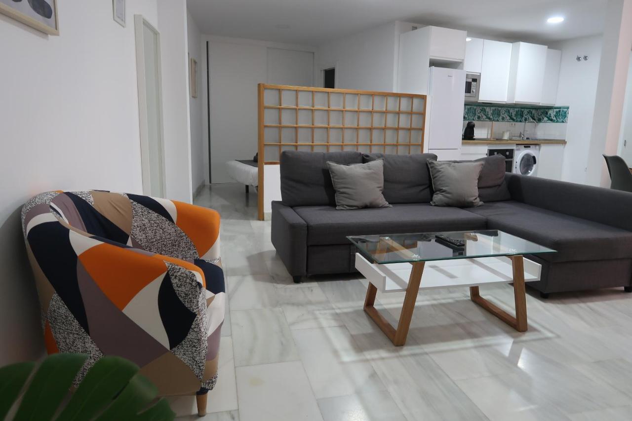 J & E Malaga Center Apartamentos المظهر الخارجي الصورة