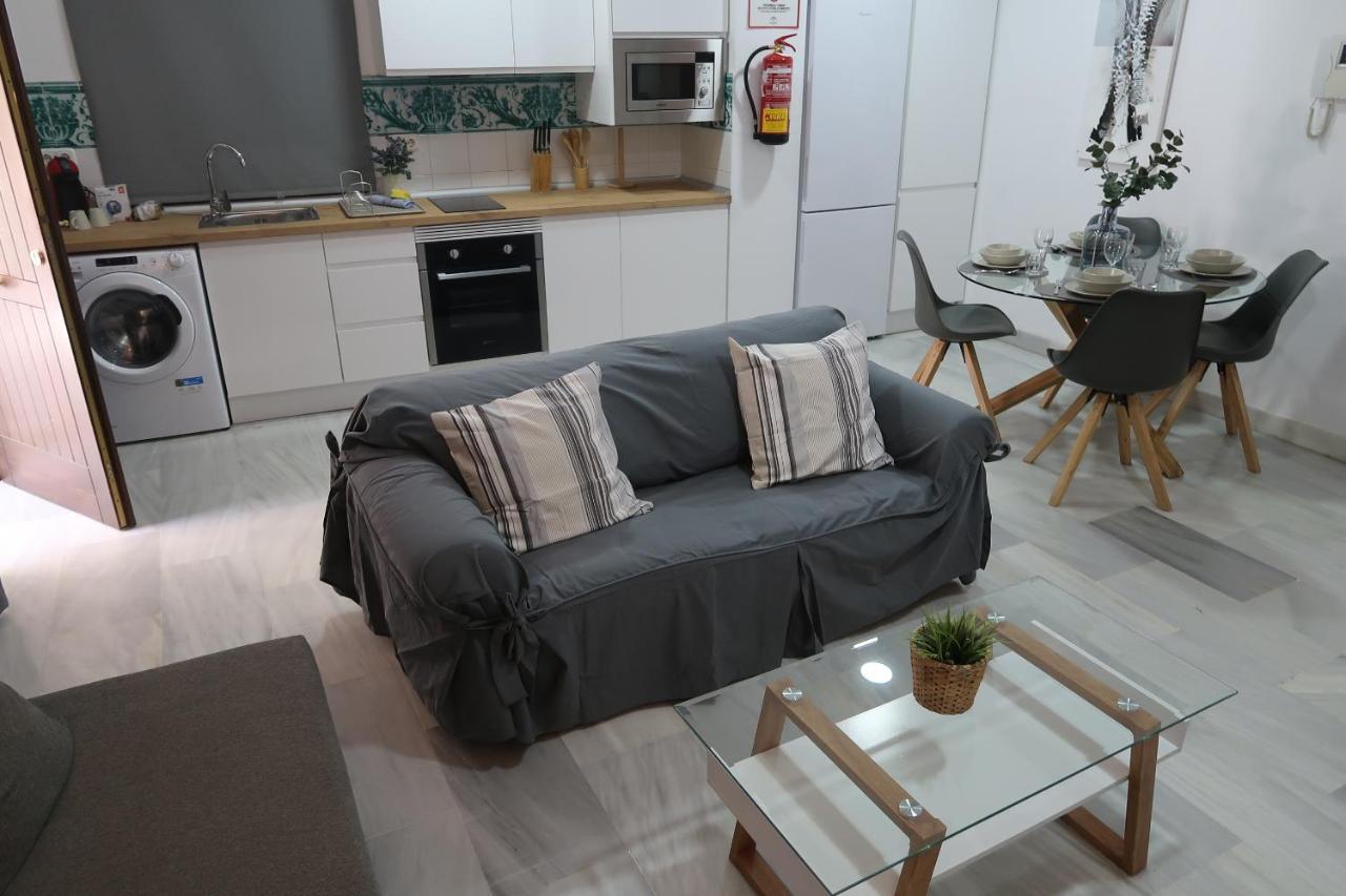 J & E Malaga Center Apartamentos المظهر الخارجي الصورة