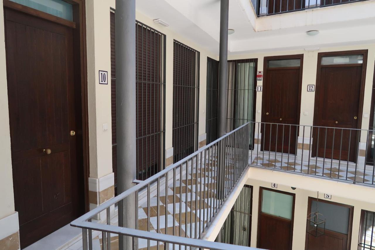 J & E Malaga Center Apartamentos المظهر الخارجي الصورة