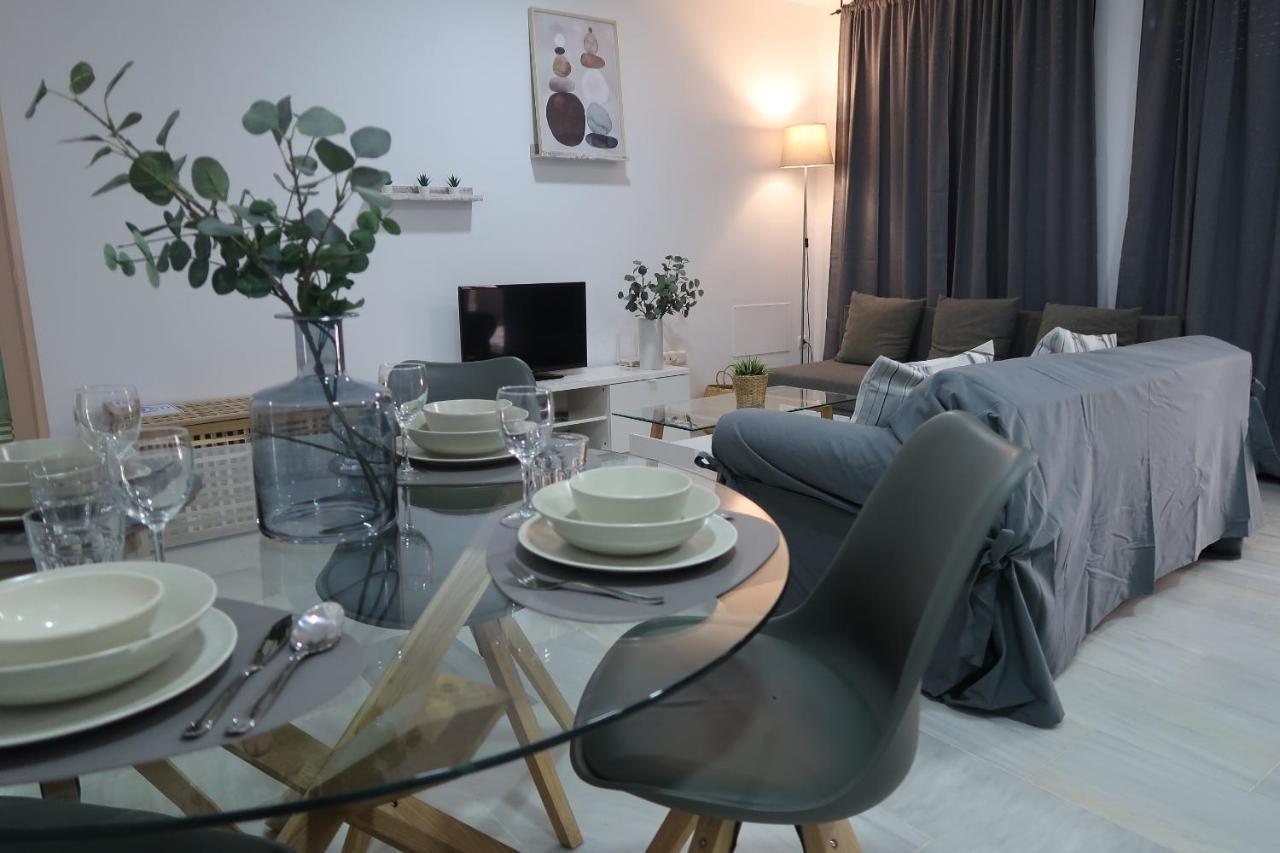 J & E Malaga Center Apartamentos المظهر الخارجي الصورة
