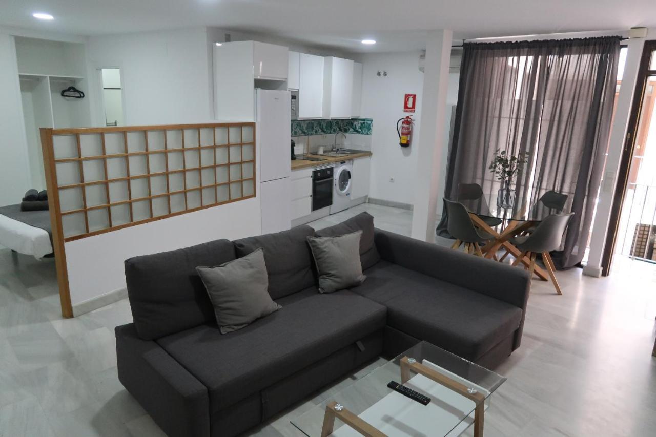 J & E Malaga Center Apartamentos المظهر الخارجي الصورة