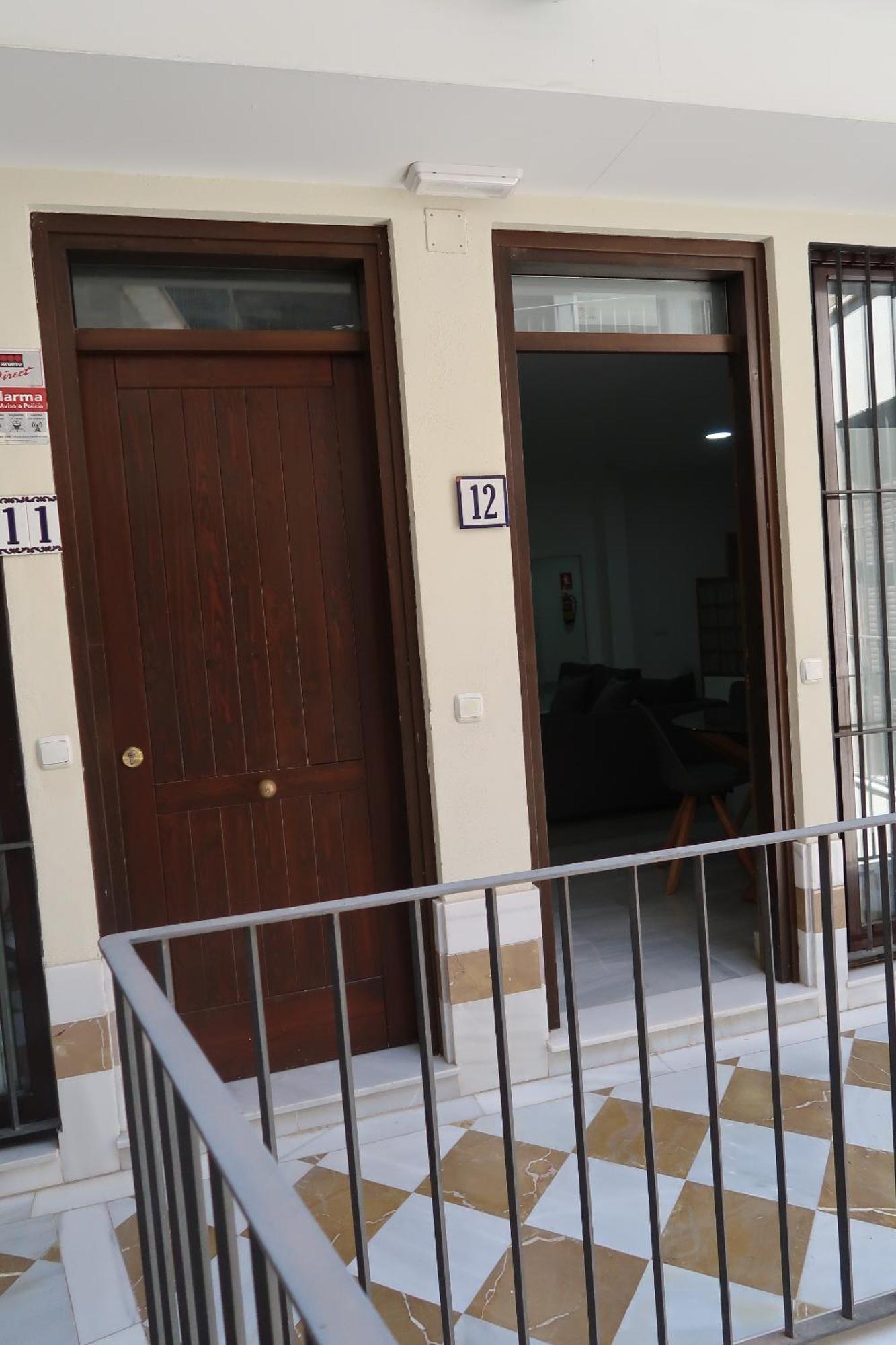 J & E Malaga Center Apartamentos المظهر الخارجي الصورة